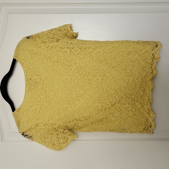 Liz Claiborne yellow lace top, S - Picture 5 of 5